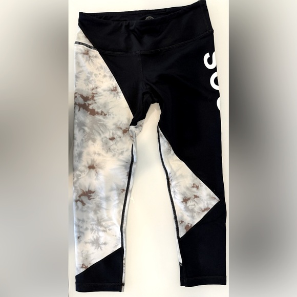 Soul Cycle- Crop legging - size small - Picture 2 of 6